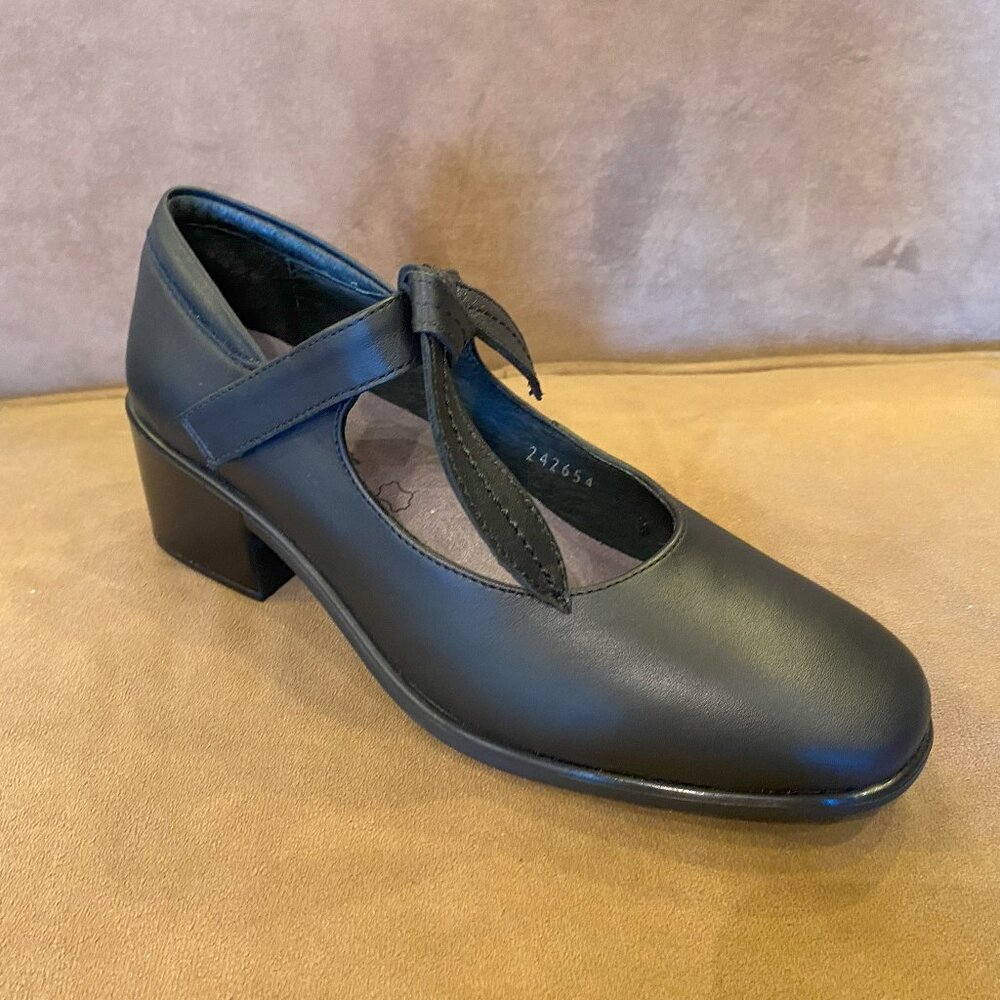 Naot - Nobility Black - Multiple Sizes (NEW W/ BOX)